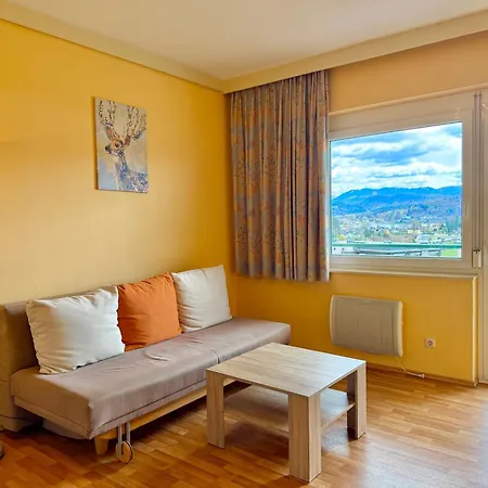 - View & Free Parking Lejlighed